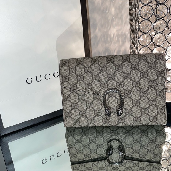 Gucci Handbags - Gucci handbag